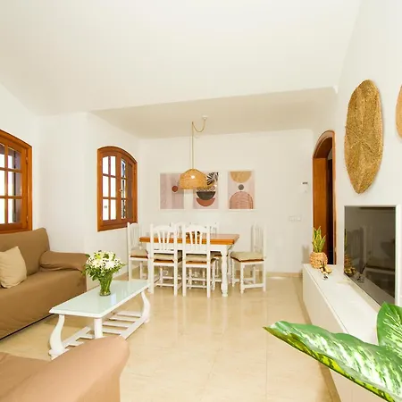 Villa El Golfo - By Az Puerto del Carmen (Lanzarote)