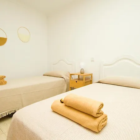 El Golfo - By Az Puerto del Carmen (Lanzarote)